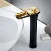 Rubinetti per lavabo da bagno Rubinetto a cascata Rubinetto in ottone bianco oro Rubinetto nero e freddo