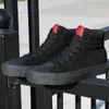 Sapatos sociais Articulações Tênis de cano médio preto vulcanizado Tênis de camurça masculino para skate Confortável durável Sapatos casuais tênis de corrida 230714