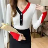 Kvinnors tröjor färgblock kvinnor v-ringning smala koreanska knappar mode vit stickad pullover toppar kvinnlig höst vinter 2023 kvinnokläder
