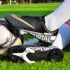 Sapatos sociais masculinos leves futebol ao ar livre meninos botas de futebol antiderrapante tênis de treinamento crianças FGTF chuteiras unissex 230713