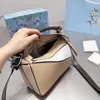 Con Box Designer Bag de cuero Crossbody Bolsos geométricos Guemi