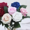 Kwiaty dekoracyjne 5PCS Pojedyncza róża łodyga Wysokiej jakości sztuczne jedwabne liście czerwonego aksamitnego przyjęcia weselnego dom