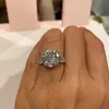 bague solitaire 4ct Lab Diamond Ring 925 argent sterling Promise Engagement Bagues de mariage pour femmes hommes Fine Party Jewelry L230704