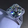 Fedi nuziali WUIHA Luxury 925 Sterling Silver 3EX Radiant Cut 8ct D Color Created Wedding Engagement Anello personalizzato Fine Jewelry 230715