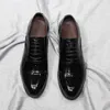 Patent Oxfords echte Mode Leder Männer männliche Schnürung Oxford Solid Cap Toe Hochzeitsfeier Büro formelle Kleiderschuhe für Männer 92