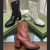 Designer Kvinnor Stövlar Fashion Boots Högkvalitativa kvinnors Middle Tube -stövlar Spring, Autumn and Winter Travel Holiday White Black Designer Knight Boots