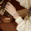 Orologi da donna Braccialetto di perle naturali Vestito da moda estiva Gioielli Rettangolo Quadrato Orologio da polso Cristalli di quarzo Orologi 230714