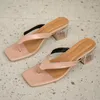 Sandals Clip 8472 Straat teen Dikke hakken dikke hakken vrouwen buiten heldere hakken zomer slippers vrouw plus maat 42 vierkante vrouwelijke slippers