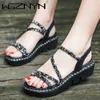 Ladies 2023 Summer Sandals Fashion Flate Rhinestone Flats Heel Seaside Beach Women's Shoes بالإضافة إلى حجم 40 Zapatos Para Mujer 9486