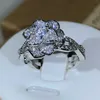 925 Sterling Silver sammanflätade Threedimensional Rose Ring White Zircon Full Diamond Ring Ladies Temperament Eleganta smycken L230704