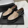 Scarpe da abbigliamento dolci Fashion Casual Flat Shoe Women Designer Designer SCARPE DUE COLING CLASSE CLASSE CLASSE CARNE PIELLA SCARPA DI RINSTONE DELLA PARTY DECORATIVA