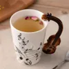 Creative Music Violin Style Guitar Ceramic Mug Coffee Tea Milk Stave Cups with handtag kaffe mugg nyhet gåvor preferens311l