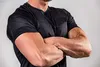 Męskie koszulki męskie koszule mięśni kulturystyka Szybka sucha koszulka z krótkim rękawem Casual Sports T-shirt jogging na zewnątrz Mężczyzn T-shirt fitness T-shirt L230715