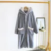 Kvinnors sömnkläder Autumn Winter Flanell Nightgown Korean förtjockar hemkläder Pyjamas Cardigan Hooded Bathrobe Sexig ankomst