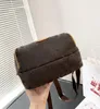 Sac à dos design LOULS VUT sac à dos homme femme Matériel en cuir véritable Bandoulière réglable sacs à main de luxe mini sac à dos Logo imprimé véritable 25 * 31cm