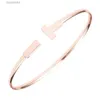 t Pulseira Aço Inoxidável Casal Feminino Europeu e Americano Popular Aço Rosa Ouro Net Red Tide1