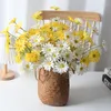 Dekorativa blommor Simulerade holländska krysantemum Little Daisy Persian Wedding Home El Pography Decoration Props