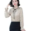 Kvinnors blusar flare ärm polka dot siden skjorta kvinnor designer mock nack elegant knapp upp skjortor 2023 kontor lady bow satin chic topps