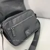 Bolsa de ombro fashion masculina com corpo cruzado, bolsa de trabalho para lazer ao ar livre, bolso traseiro com zíper, bolsa mensageiro