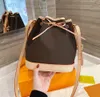 Bolsos de cubo clásicos Robusto, elegante, pequeño, grande, lienzo revestido, forma icónica, cierre de cordón, diseñador, bolso de mujer, correa de cuero, bandolera, bolsos de hombro, bolsos dhgate