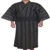 伝統的な日本の着物の男性コットンローブゆきユカタメンズバスローブ着物とベルトユニフォームステージパフォーマンスSAMURAI COLOTHIN256T