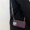 Luxury Crossbody Geometric Print Vogue Phone Case för iPhone 14 13 12 11 Pro Max Hållbar justerbar Lanyard Rhombus Mönster Invisibelt fäste läder bakåt