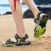 Сандалии мужской сандалий пляж и океанская повседневная обувь Мужские летние сандалии тапочки носят подлинные кожаные мужские плавники 230714