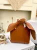 10A Luxury Tote Bag Leather Designer Handväskor Crossbody Påsar för kvinnor axelbälte väska shopping mode kanin öron luxurys handväska klassiska totes väskor