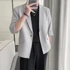 Męskie garnitury Summer Mid Mleeved Blazers Slim Fit One Rudyn Top Kurtka Lekka dojrzała styl Striped Cienka swobodna ochrona przed słońcem