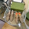 Designer Princetown Hausschuhe aus echtem Leder, hellbraun, Beige und Ebenholz, Pantoletten für Damen, Lazy Slides, Loafer, Metallkette, bequemer Freizeitschuh, Spitze, Samt-Slipper 04