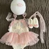 記念品c9GBベイビー生まれたography props girl lace princess dressutfit romper p o衣料品ヘッドバンドシューズアクセサリー230714