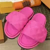 Designer Female POOL PILLOW COMFORT Sandali piatti Pantoufle Luxury Outdoor Beach Pelle Suola morbida Pantofole da uomo