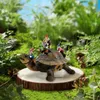 Décorations de jardin Nain de jardin Statue de tortue à cheval assis sur la statue de nain de tortue Yard Art Résine Figurine Décorations Tortue Nain Jardin L230715