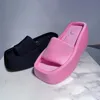 Sandalet yaz moda kare ayak parmağı lüks saten sandaletler kadınsı platform terlik Tasarımcı Parti bayanlar terlik flip flop 230714