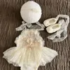 記念品c9GBベイビー生まれたography props girl lace princess dressutfit romper p o衣料品ヘッドバンドシューズアクセサリー230714