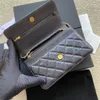 10A Hasp magnetico aggiornato Manici con cerniera in metallo Autenticazione chip Mini Caviar Pelle di pecora Portafogli a catena da donna con portamonete Borsa a tracolla a tracolla