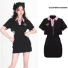 Vestidos casuales básicos Bordado de cereza Vestido de cuello polo a pelo Manga corta Mujeres ahuecadas Ajuste ajustado Corbata sexy negra Moda Y2K Verano 230715