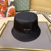 Целая высококачественная шляпа -дизайнерская кепка для мужчин женщина нейлоновые шапки Beanie Cacquettes Fisherman Buckets Hats Patchwork Fashion3300