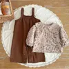 Clothing Sets 2023 Autumn Korean Baby Girls 2PCS Clothes Set Cotton Long Sleeve Floral Blouse Loose Suspender Pants Suit Toddler Outfits