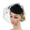 Baskar hår hoop design söt fascinator hatt faux fjädern mesh dekor brud headpiece party huvudkläder blomma pannband med klipp