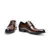 Sapatos de couro masculinos de luxo com cadarço e bico fino brogues Oxford sapatos formais masculinos de escritório para casamento 1AA17