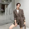 Damenanzüge Koreanische Frauen-Kaffee-Farben-Blazer mit Schärpen Frühlings-Herbst-lose beiläufige einreihige Langarm-Anzugjacke weiblich