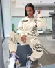 Womens Tracksuit Outfit Letter Print Print Two Set Streetwear Tracksuit Sweatshirt Deggers Pants Femme Letter Graffiti ألوان متعددة الحجم S-2XL