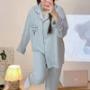 Vêtements de nuit pour femmes Silka Surplus Solide Pyjamas Ensembles Pour Femmes À Manches Longues Coton Bule Pijama Mujer Femme Chemise De Nuit Lettre Imprimer Homewear