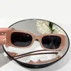 Weiße schwarze rechteckige Sonnenbrille mit dunkelgrauen Gläsern für Damen, Sommersonnenbrille, Sonnenbrille, UV400-Brille, mit Box