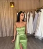 Élégant Une Ligne Vert Clair Robes De Bal Spaghetti Robes De Soirée Plis Fente Formelle Longue Occasion Spéciale Robe De Soirée