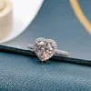Подвесные ожерелья роскошная любовь имитация сердца мойсанит кольца алмаз хрустальный свадебное обручальное обручальное кольцо для женщин медные украшения