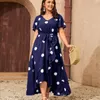 Plus storlek klänningar polka dot enkel plus size klänning mode elastisk midja tryck temperament kjol kvinnor v halsbindning midje golvlängd kjol 4xl 230715