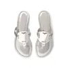 2024 Designer Sandaler för kvinnliga tofflor Slides Slides Triple Black Pink Brown Sandal Leather Patent Slipper Flip Flops Slide Womens Shoes