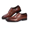 Klasyczne męskie buty z Oxford Dress Oryginalne skórzane koronkowe punktowe punktem kariery biuro kombinezonu Formalne buty dla mężczyzn Wedding Party Oxfords